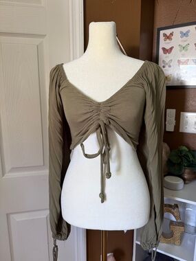J For Justify Long Sleeve Ruched Adjustable Tie-Front Crop Top Olive / Size M